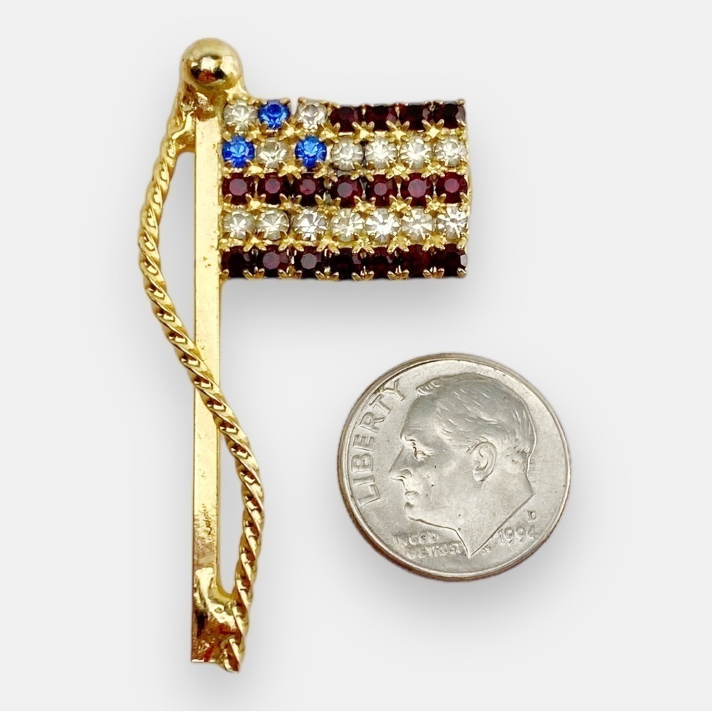 Vintage American Flag Brooch​ - Picture 3 of 3